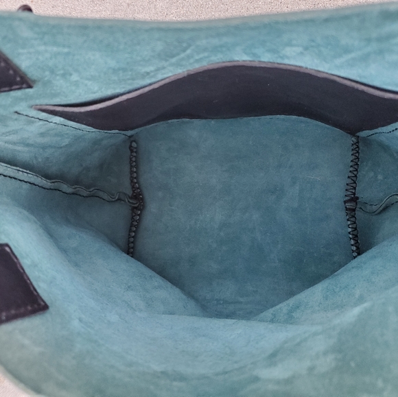 Two Tone Geometric Med Tote Leather Handmade/ Hand Stitched Turquoise & Black - Picture 8 of 9